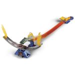 Hot Wheels Daredevil Crash Trackset, Multicolor (M2058)